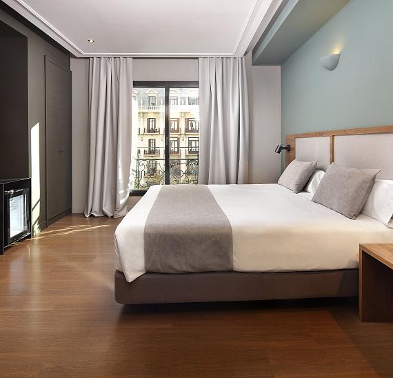 Superior con Cama King Size